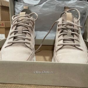 Clarks Trigenic Tri Spark Women’s Nude/Beige White comfort Sneakers Size US 9